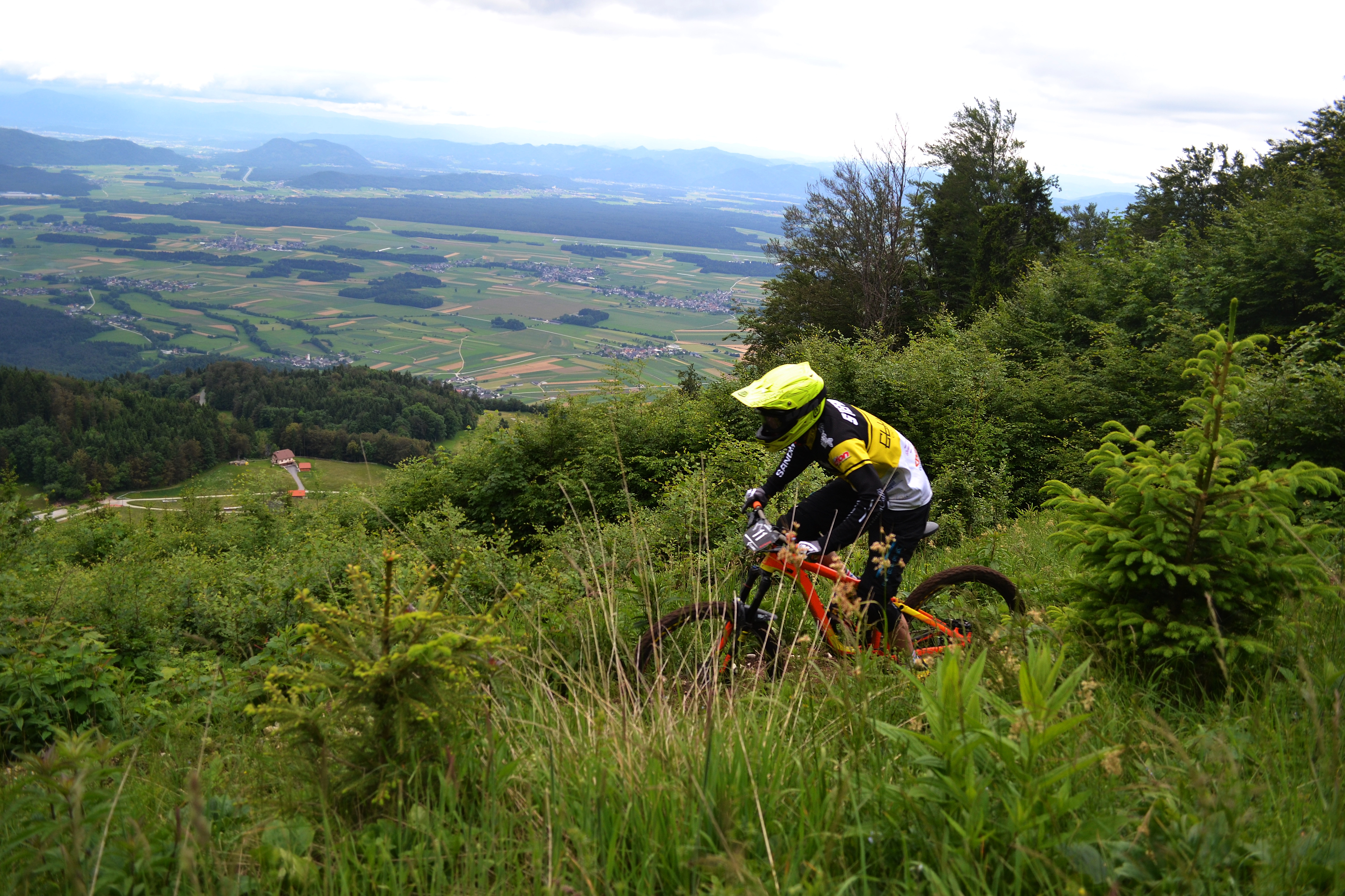 Nova proga Muci postreže tudi z lepim razgledom. Stefano Braidot (na sliki) je tekmo končal na 11.mestu. Foto: Manuela Lisjak