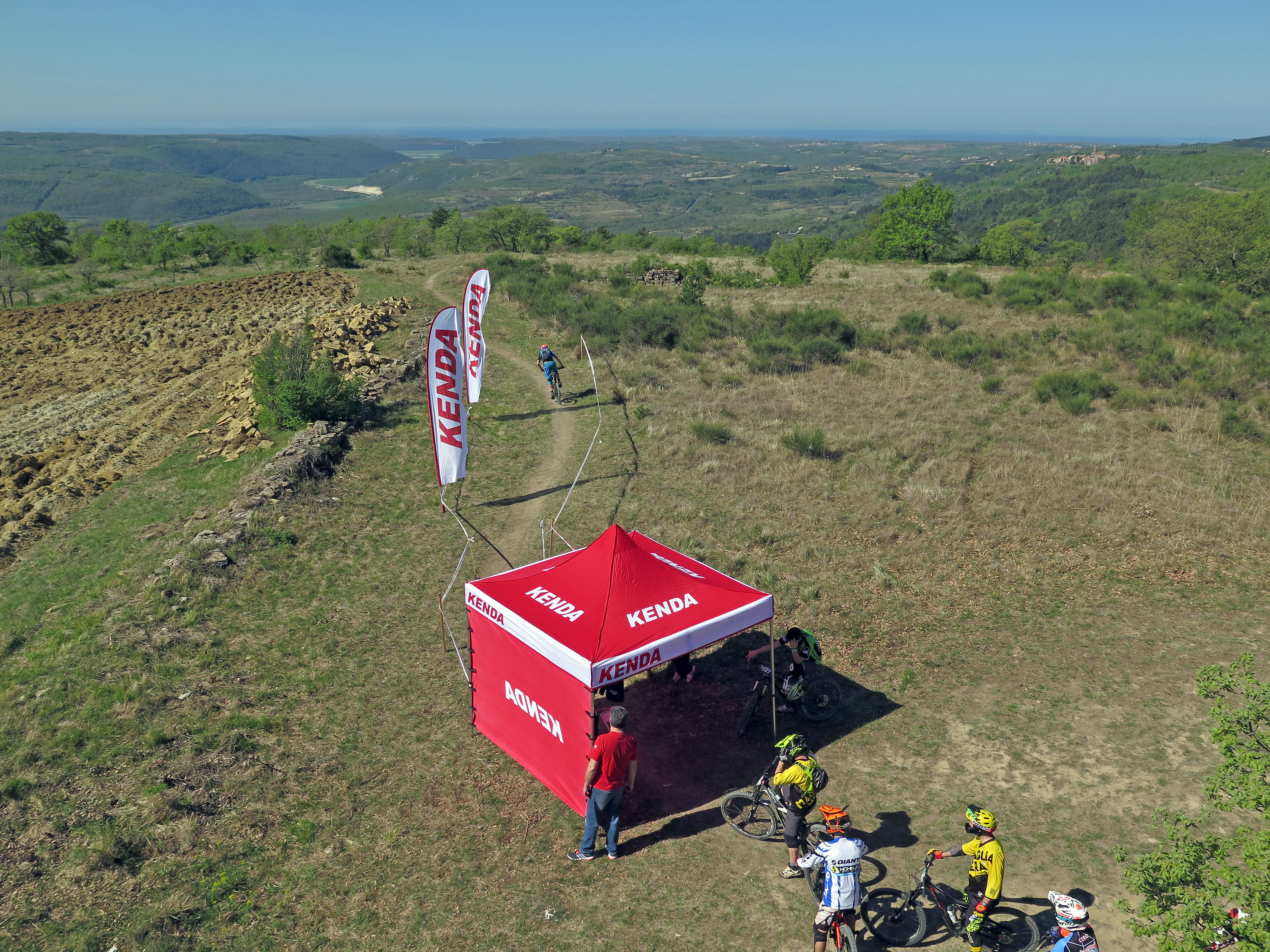 Kenda SuperStage